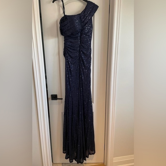 Nwt Ieena for Mac Duggal One Shoulder Ruched Sequined Gown in Midnight - Picture 8 of 15